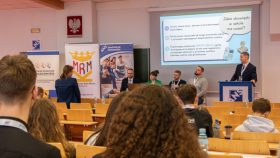 Dyskusja z uczestnikami Kongersu Samorządów Uczniowskich