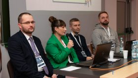 Pani Joanna Adamus, Wizytator Kuratorium Oświaty w Kielcach, w trakcie prezentacji