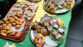 Fot. Tomasz Czyszczoń Stoisko ZSCKR w Chrobrzu technik żywienia i usług gastronomicznych