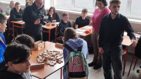 Uczestnicy Giełdy - I Liceum Ogólnokształcące im. T. Kościuszki w Busku-Zdroju - 3