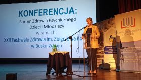 4. Koordynator konferencji Pani A. Śledzik nauczyciel doradca metodyczny w PODiDN w Busku Zdroju (fot. Artur Górak)