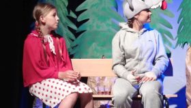 Forma teatralna w konwencji baśni